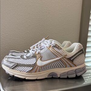 Nike Zoom Vomero 5